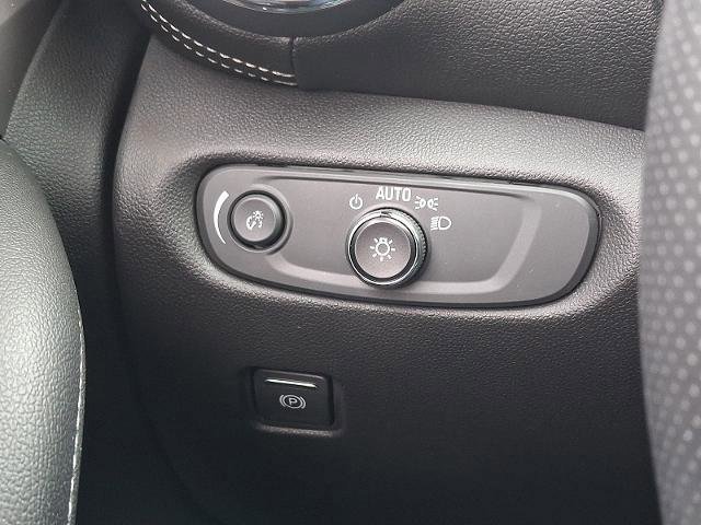 Used 2023 Chevrolet Blazer LT w/ Driver Confidence Package image 26