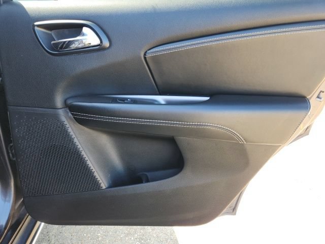 Used 2020 Dodge Journey Crossroad FWD image 21
