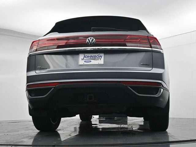 Used 2024 Volkswagen Atlas Cross Sport SE AWD/4WD image 40