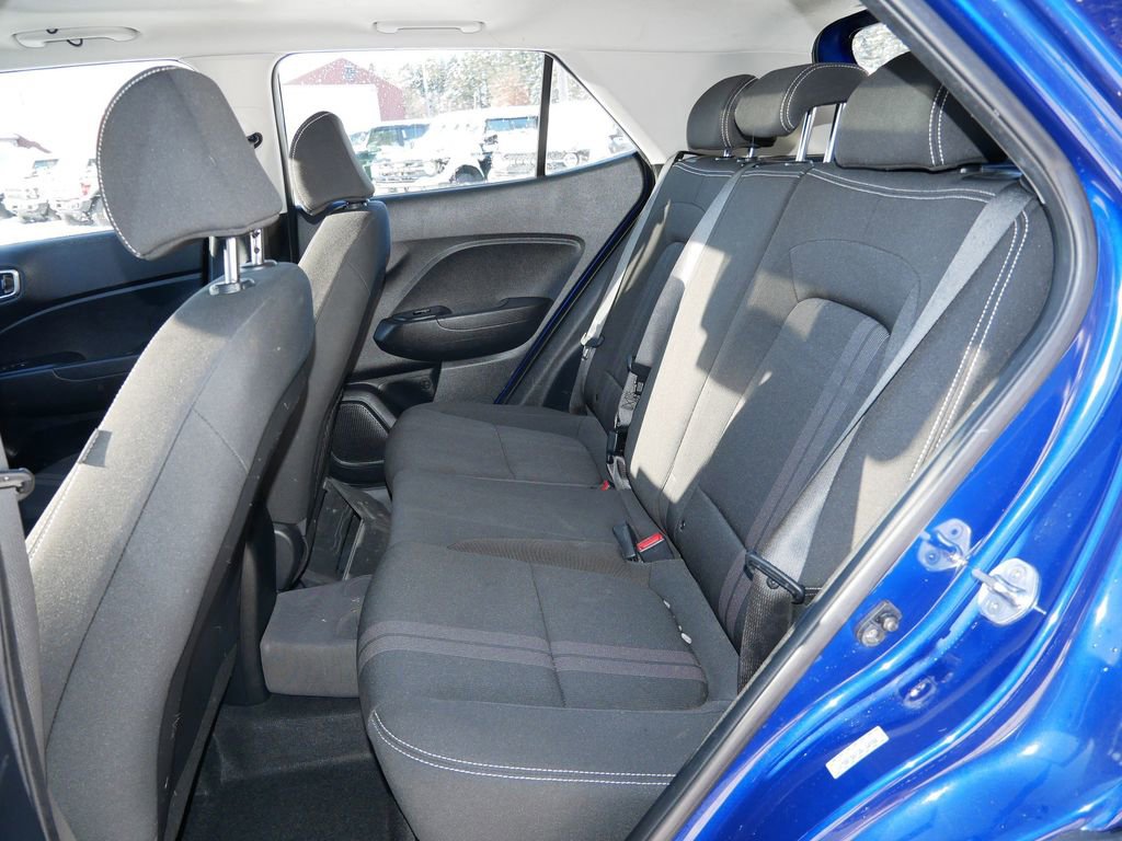 Used 2022 Hyundai Venue SEL image 17