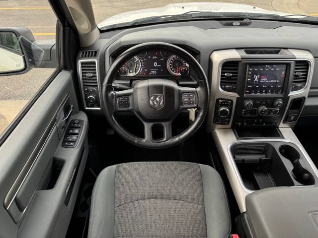 Used 2018 RAM 1500 SLT AWD/4WD image 9