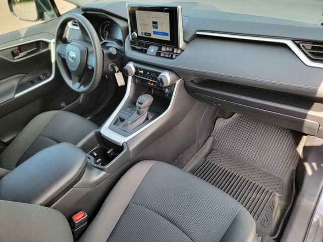 Used 2024 Toyota RAV4 LE AWD/4WD image 24