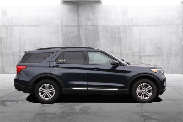 Certified 2023 Ford Explorer XLT w/ Equipment Group 202A image 5