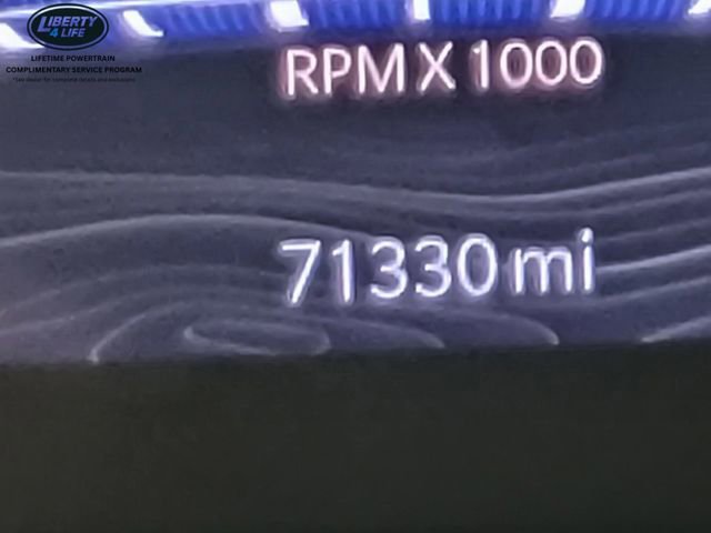 Used 2023 Jeep Grand Cherokee L Laredo image 32