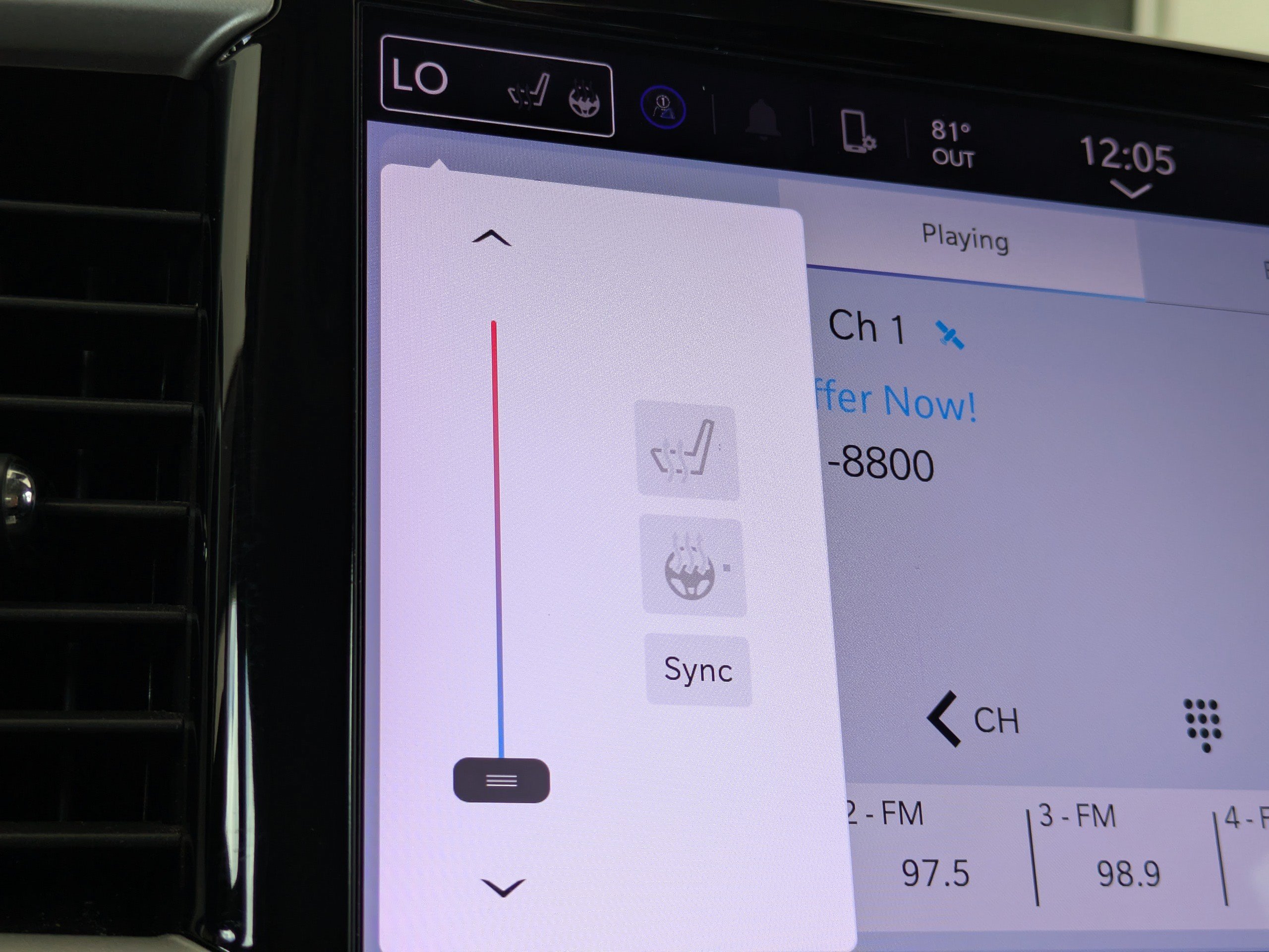 Used 2024 Chrysler Pacifica Touring-L FWD image 24