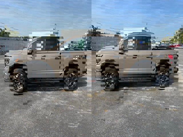 Used 2024 Nissan Titan PRO-4X w/ Off Road Protection Package image 6