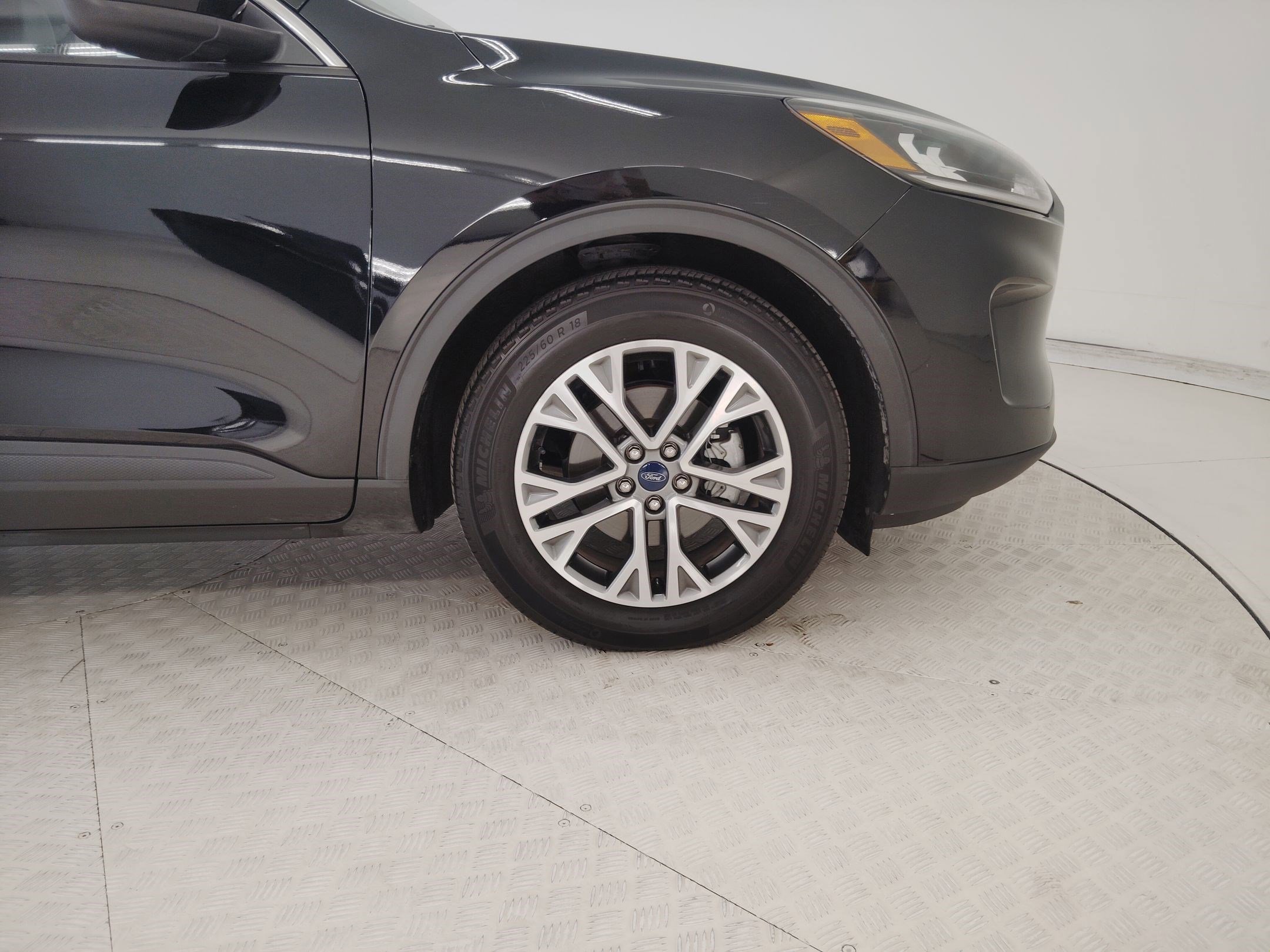 Certified 2022 Ford Escape SEL image 28