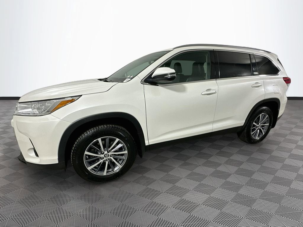 Used 2019 Toyota Highlander XLE image 6