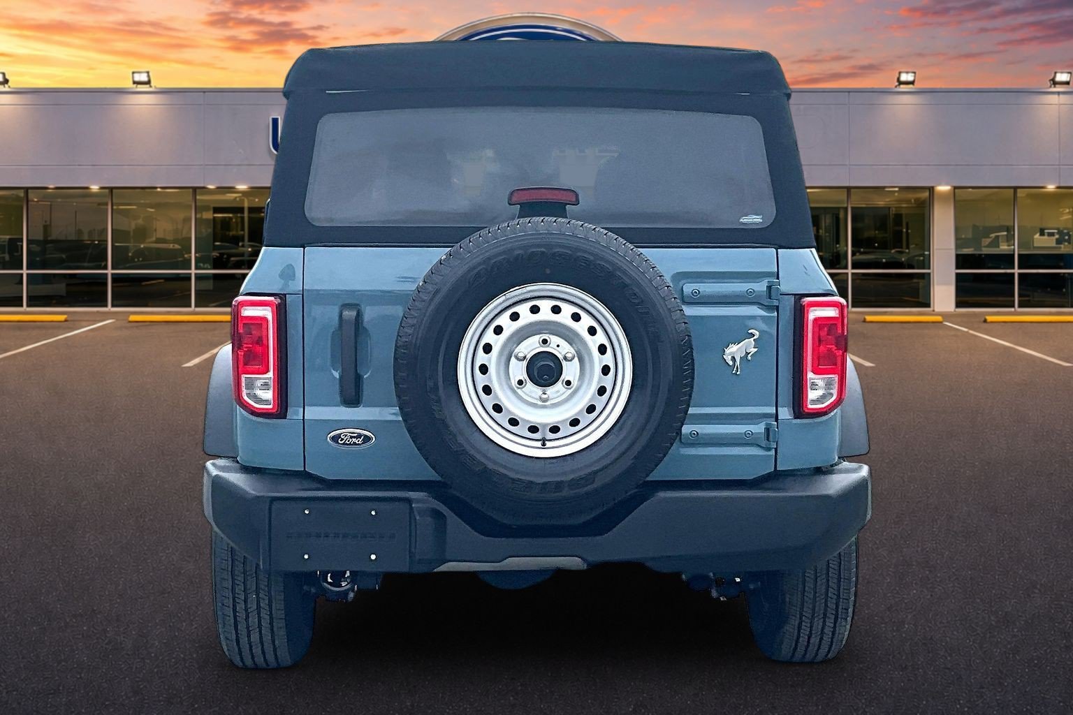 Certified 2022 Ford Bronco 4-Door AWD/4WD image 4