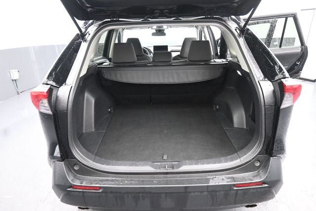 Used 2023 Toyota RAV4 XLE AWD/4WD image 15