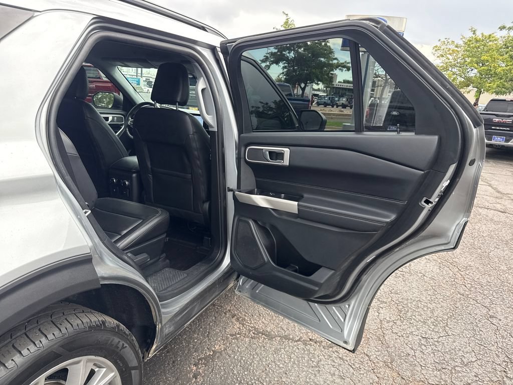 Certified 2023 Ford Explorer XLT w/ Equipment Group 202A AWD/4WD image 24