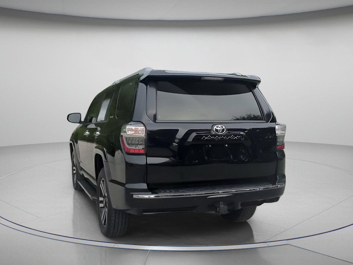 Used 2018 Toyota 4Runner Limited AWD/4WD image 22