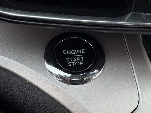 Certified 2023 Ford Explorer XLT w/ Equipment Group 202A image 20