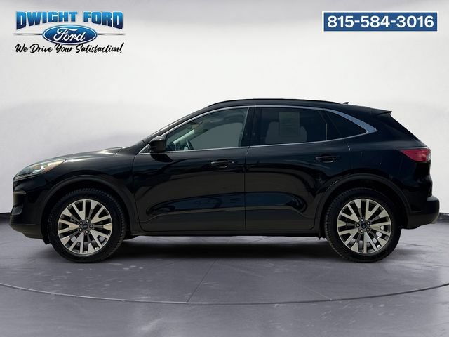 Certified 2022 Ford Escape Titanium AWD/4WD image 2