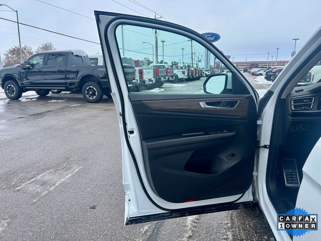 Used 2024 Volkswagen Atlas SEL Premium R-Line image 11