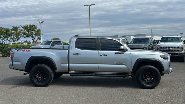 Used 2023 Toyota Tacoma TRD Off-Road w/ TRD Premium Off Road Package AWD/4WD image 2
