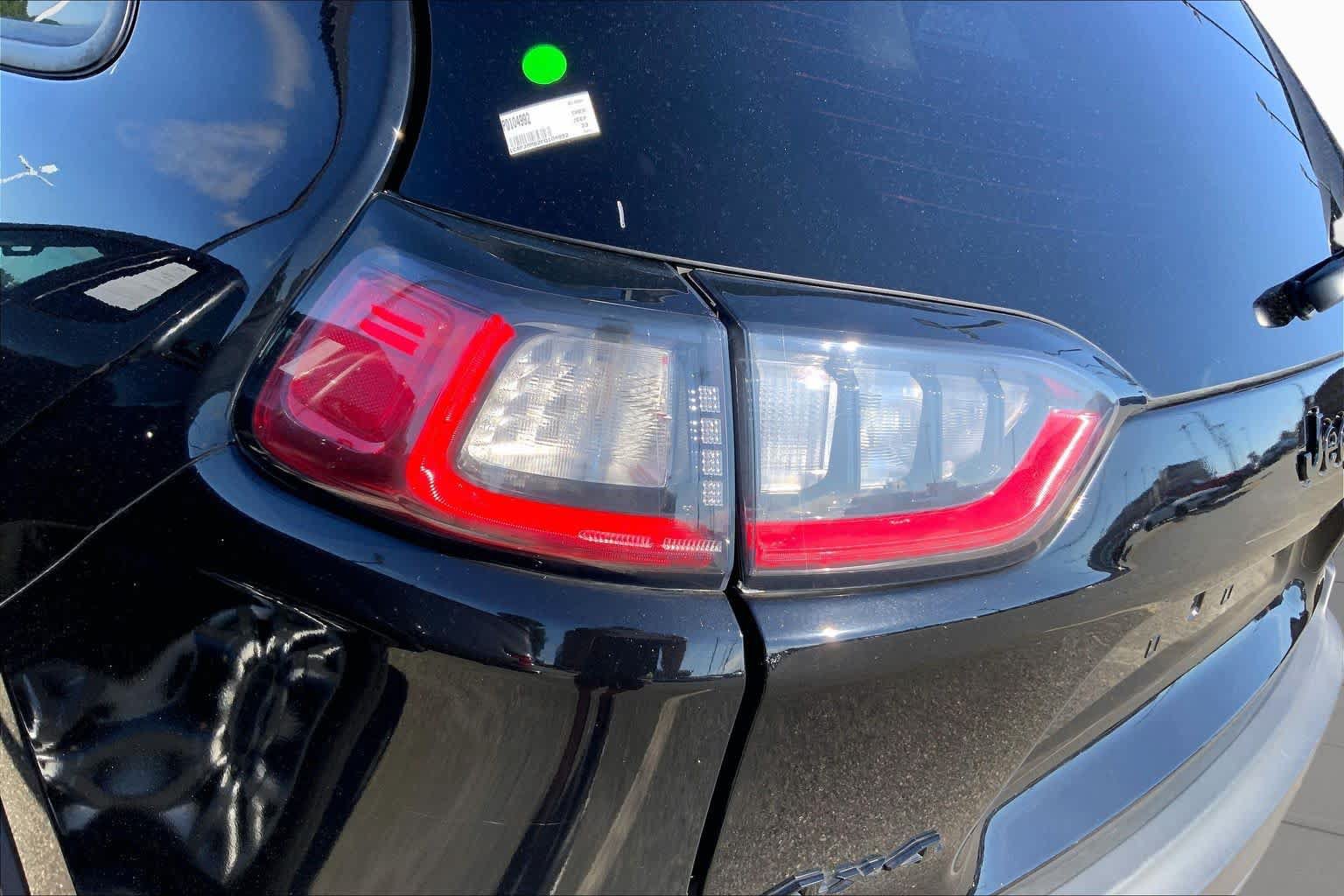Used 2023 Jeep Cherokee Altitude Lux AWD/4WD image 25