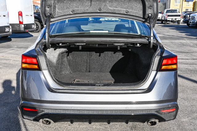 Used 2025 Nissan Altima 2.5 SR FWD image 31