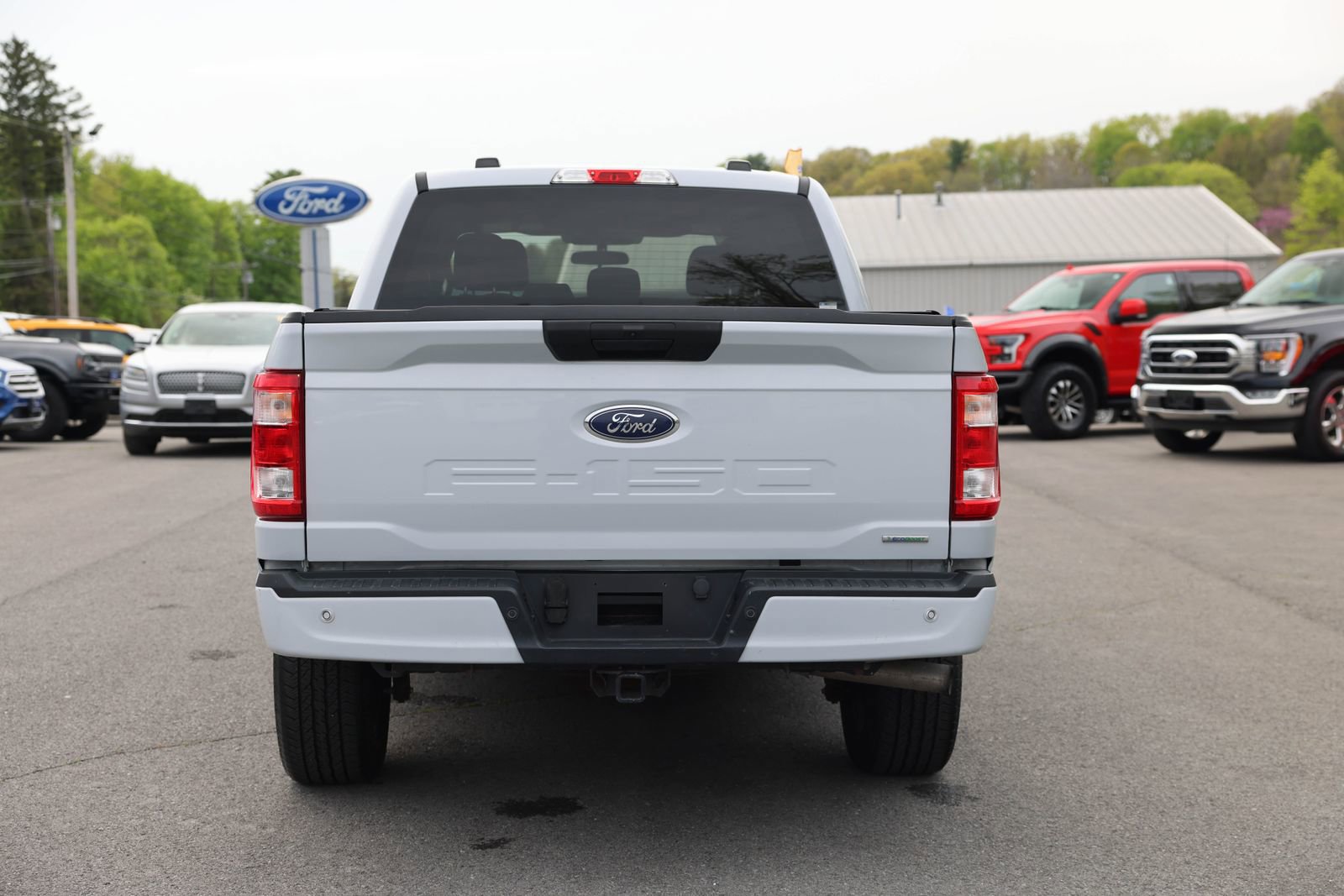 Certified 2022 Ford F150 XL w/ STX Appearance Package AWD/4WD image 4