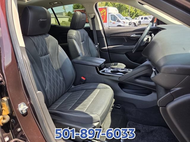Used 2022 Buick Envision Avenir w/ Technology Package II FWD image 16