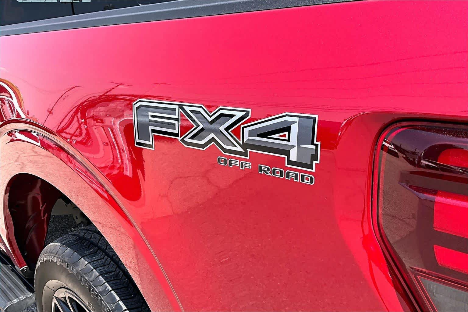 Certified 2025 Ford F150 Platinum w/ FX4 Off-Road Package AWD/4WD image 30