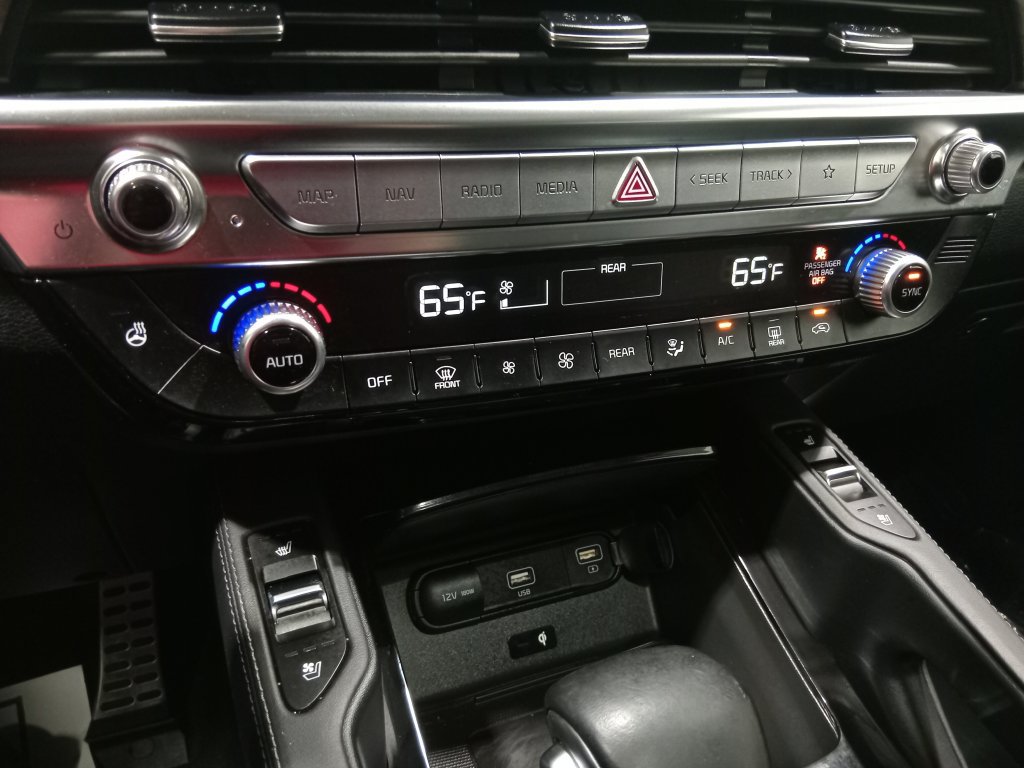 Used 2020 Kia Telluride SX w/ SX Prestige Package AWD/4WD image 24