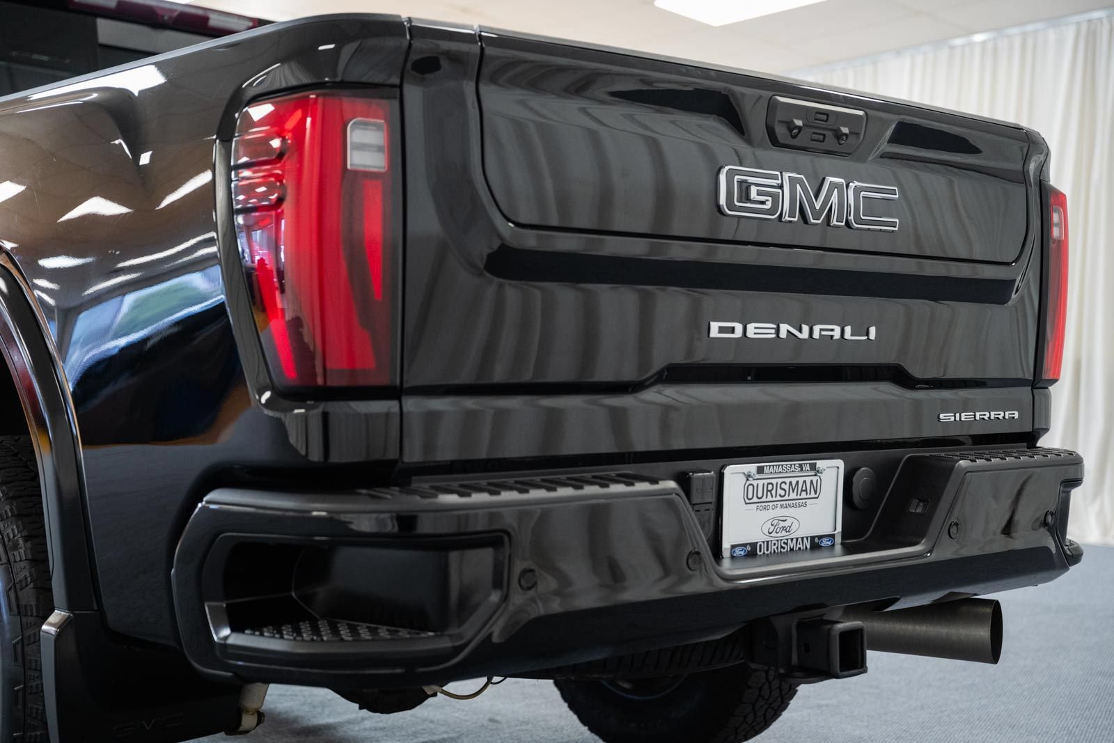 Used 2024 GMC Sierra 2500 Denali AWD/4WD image 5