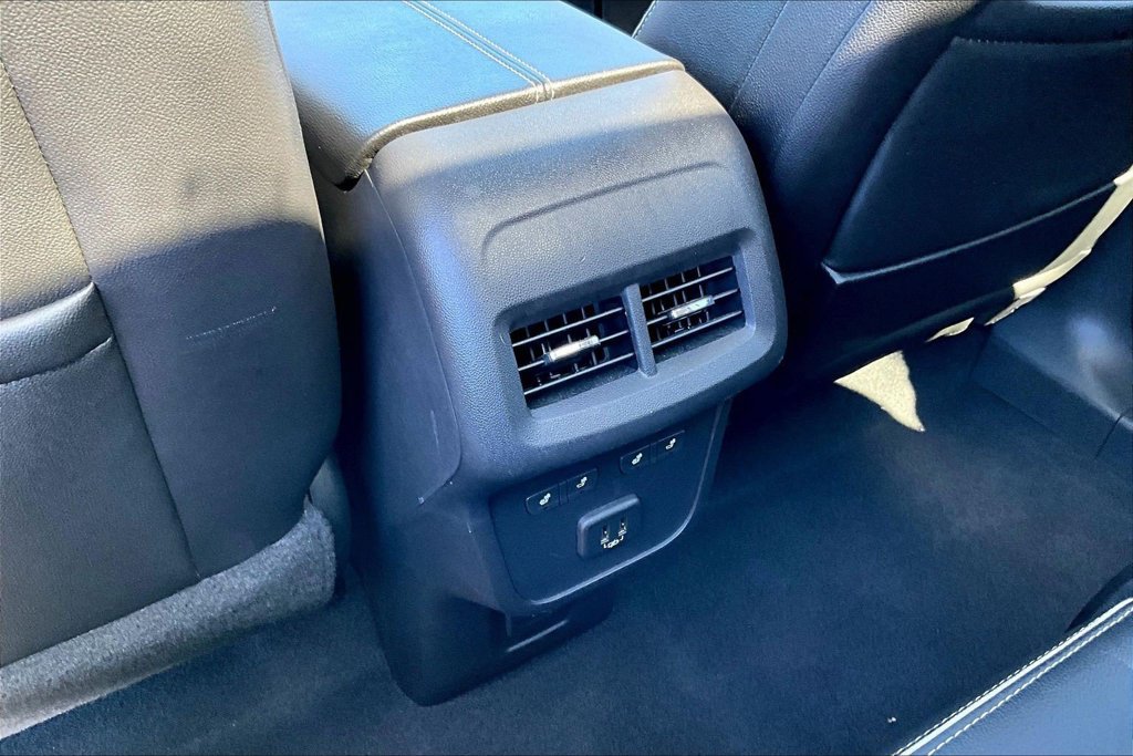 Used 2020 GMC Terrain Denali w/ Denali Premium Package FWD image 12