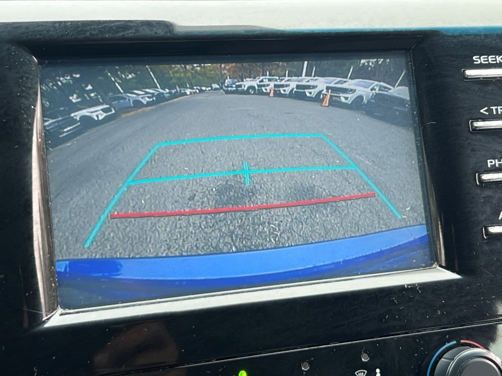 Used 2019 Toyota Camry LE image 23