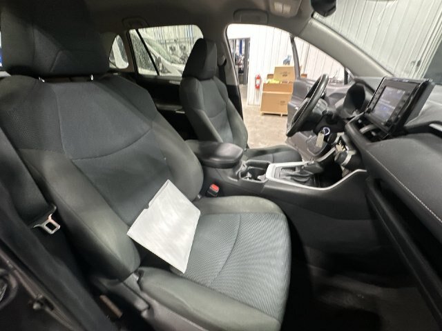 Used 2021 Toyota RAV4 LE FWD image 32