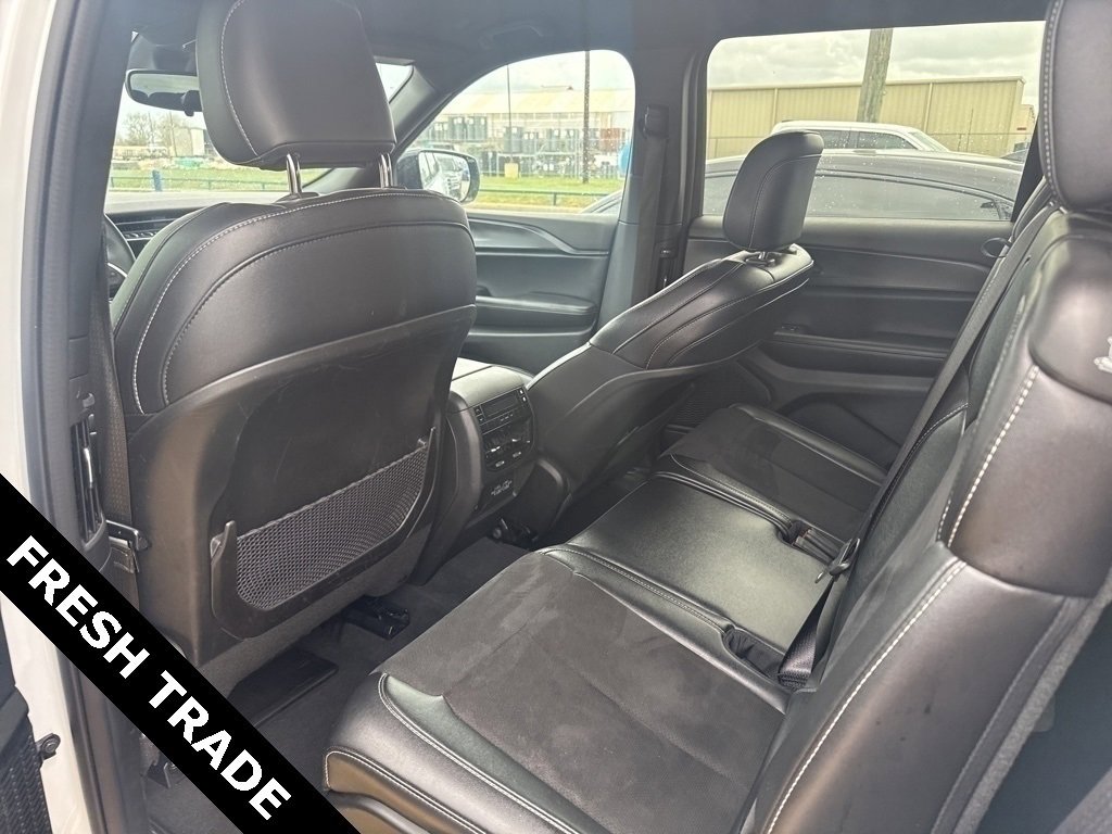 Used 2024 Jeep Grand Cherokee L Altitude image 6