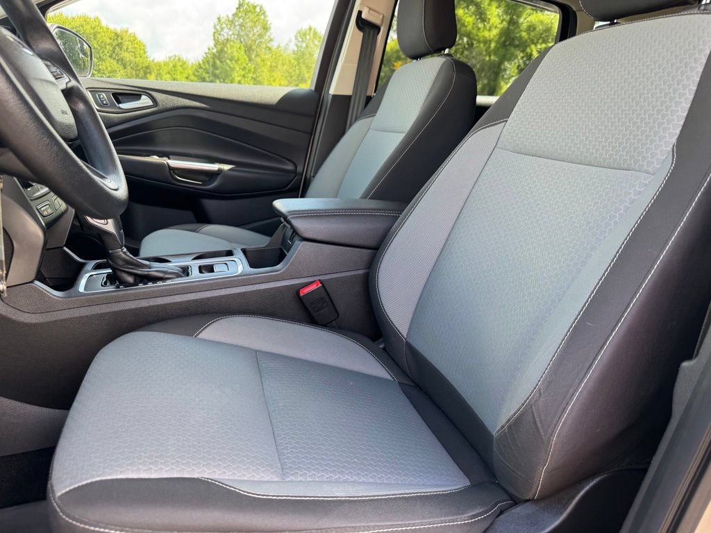 Certified 2018 Ford Escape SE FWD image 15