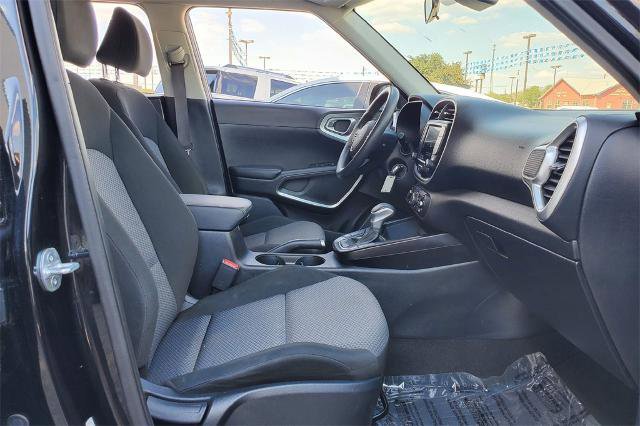 Used 2023 Kia Soul LX w/ LX Technology Package image 22