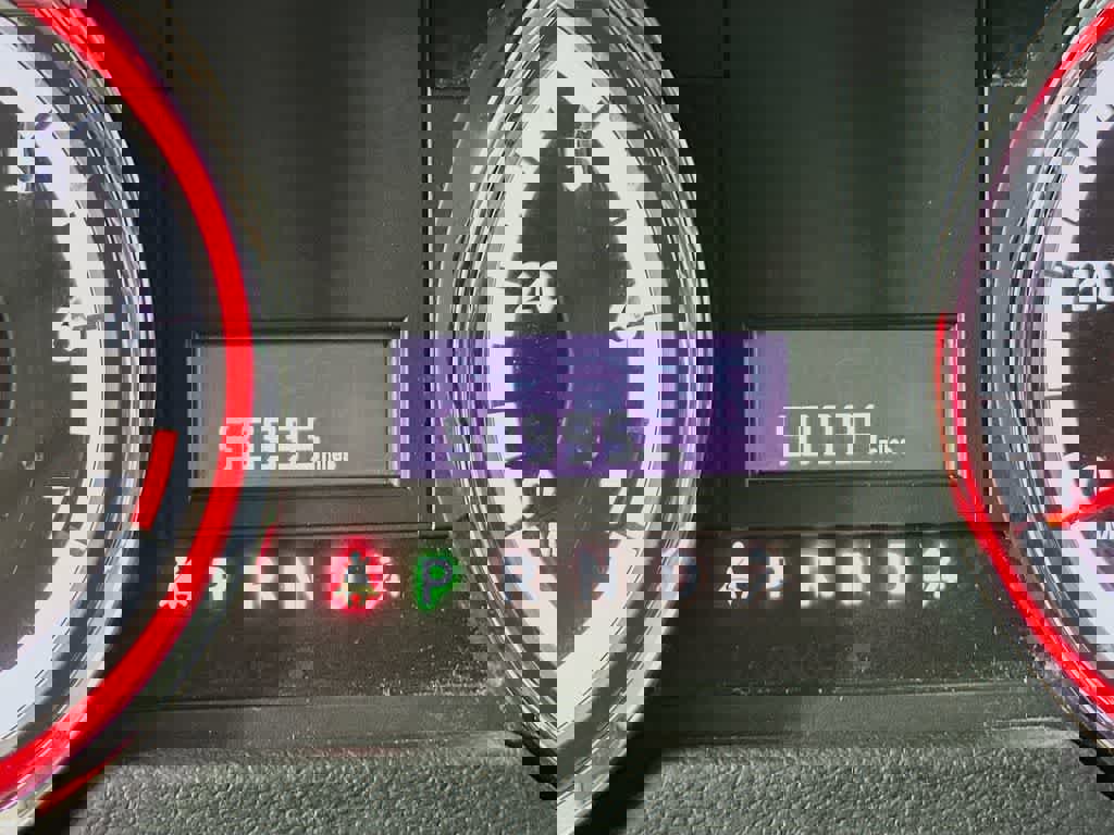 Used 2018 Dodge Grand Caravan SE w/ UConnect Hands-Free Group image 20