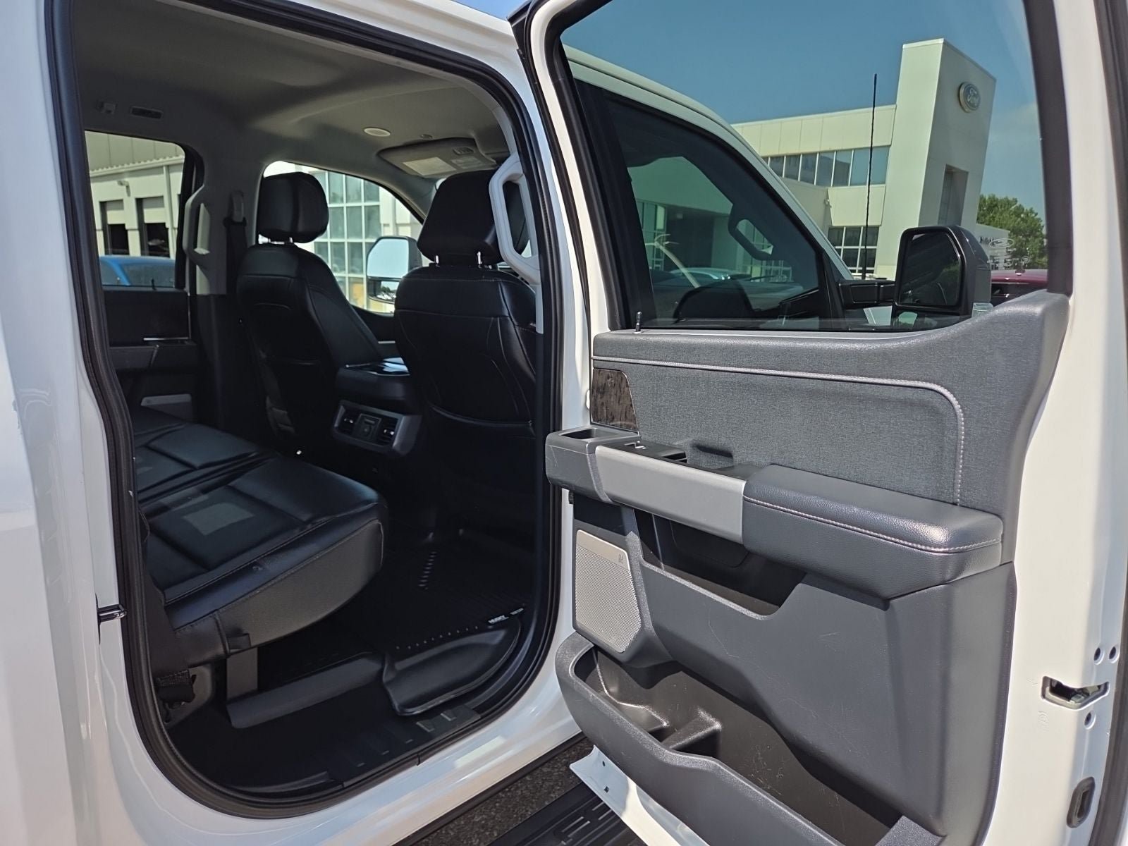 Certified 2024 Ford F250 Lariat w/ Lariat Ultimate Package AWD/4WD image 49