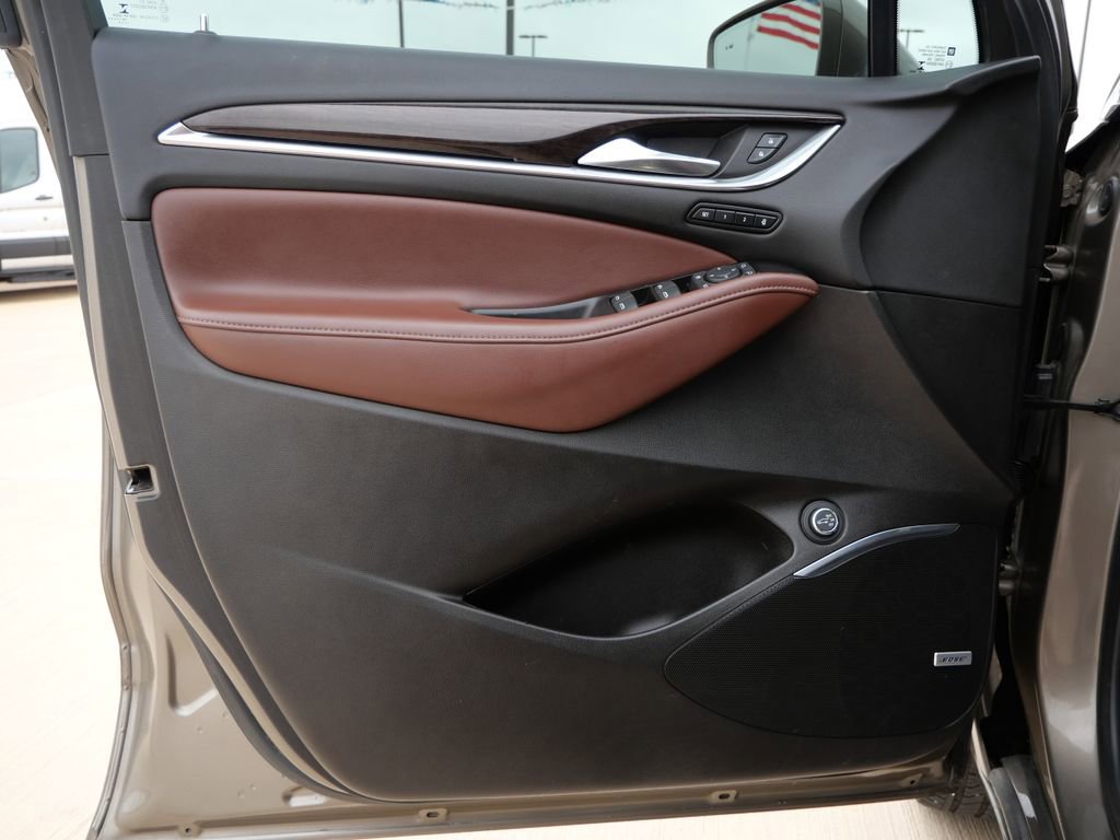 Used 2020 Buick Enclave Avenir w/ Avenir Technology Package FWD image 18