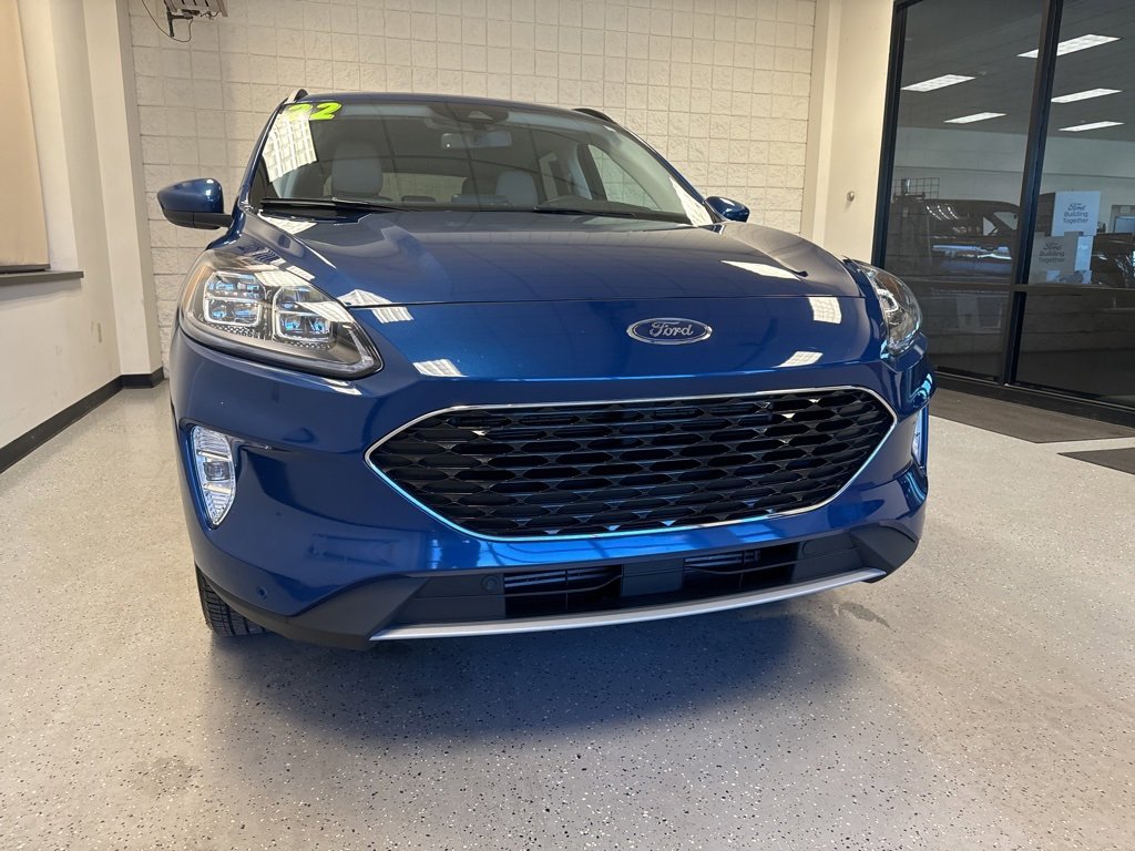 Certified 2022 Ford Escape Titanium image 31