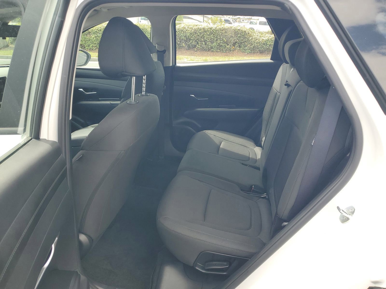 Used 2025 Hyundai Tucson SE image 10