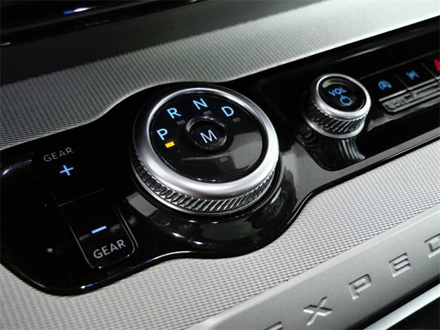 Certified 2025 Ford Expedition Active image 22