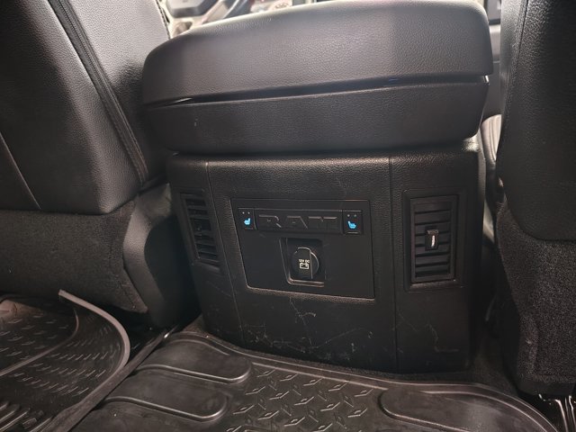 Used 2017 RAM 1500 Laramie w/ Convenience Group AWD/4WD image 33