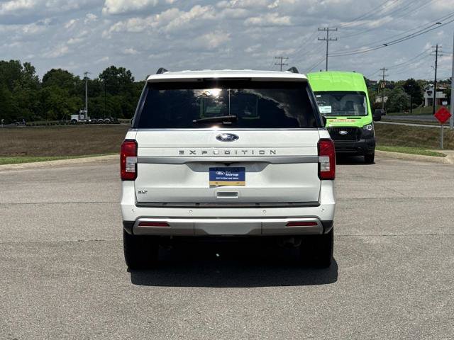 Certified 2024 Ford Expedition XLT RWD image 6