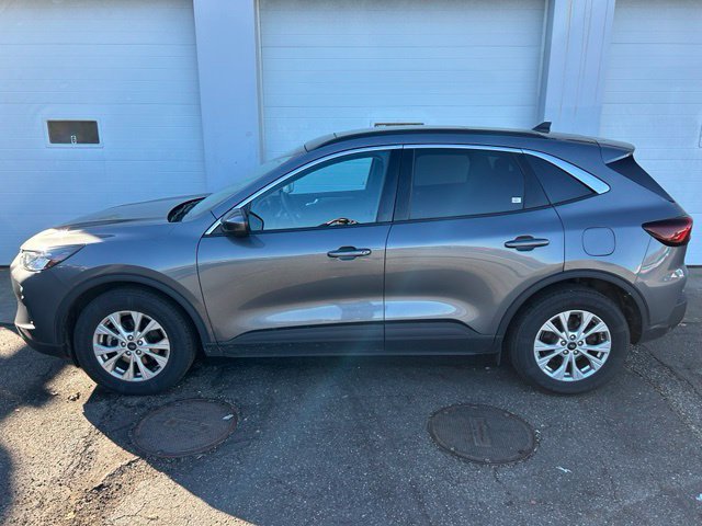 Certified 2023 Ford Escape Active w/ Tech Pack #2 AWD/4WD image 3