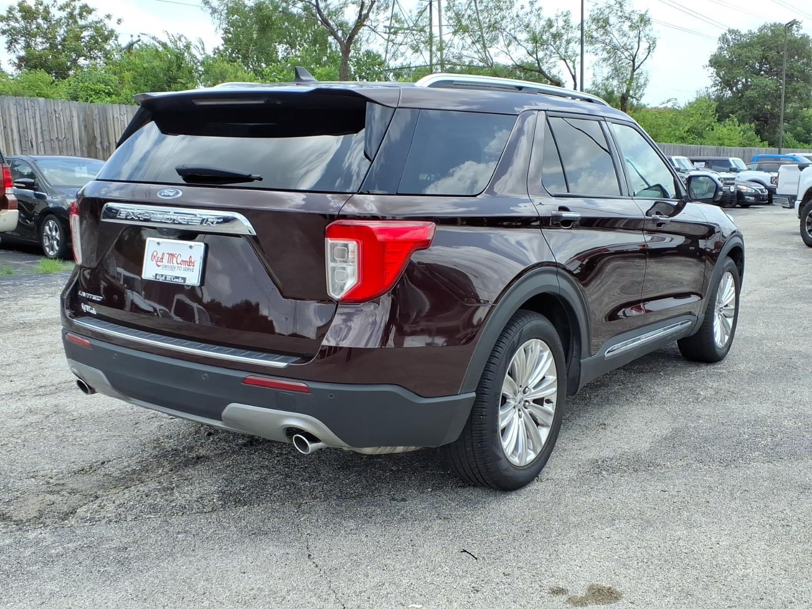 Certified 2023 Ford Explorer Limited w/ Limited Technology Package RWD image 4