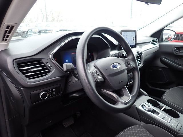 Certified 2025 Ford Escape Active AWD/4WD image 14