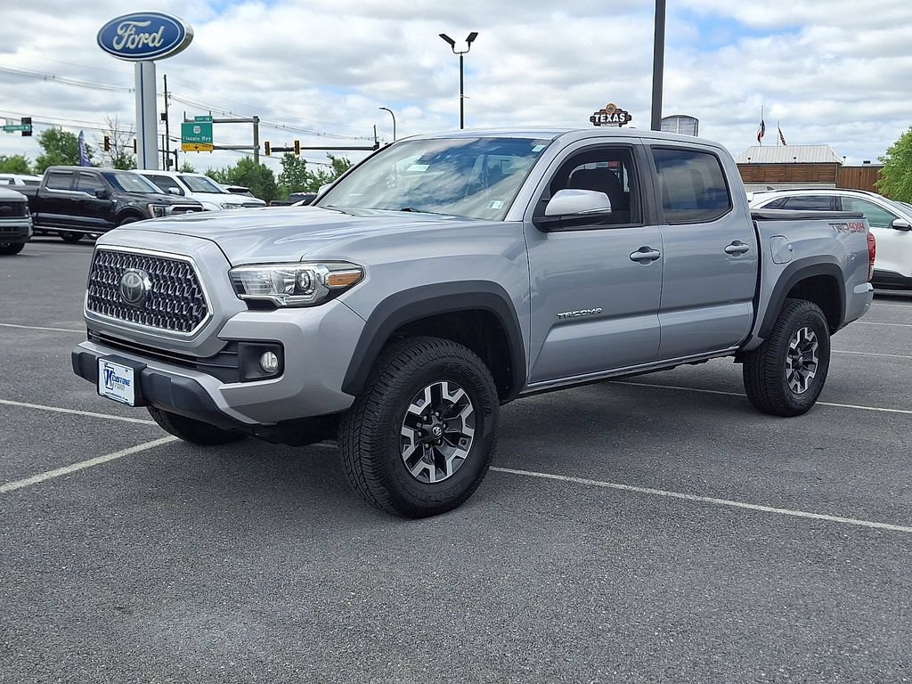 Used 2019 Toyota Tacoma TRD Off-Road AWD/4WD image 3