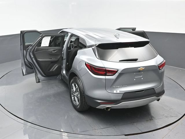 Used 2025 Chevrolet Blazer LT AWD/4WD image 25