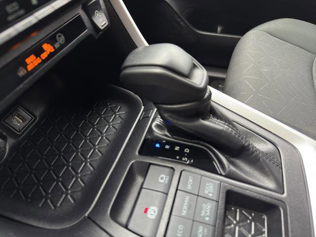 Used 2024 Toyota RAV4 XLE w/ Convenience Package AWD/4WD image 27