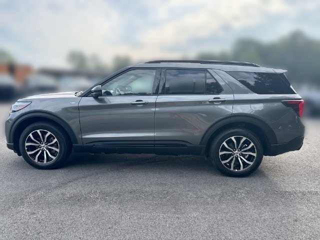 Certified 2026 Ford Explorer ST-Line AWD/4WD image 5