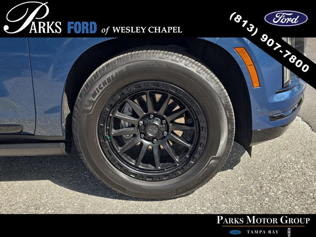 Used 2025 Cadillac Escalade ESV Sport Platinum w/ LPO, ONYX Package image 38