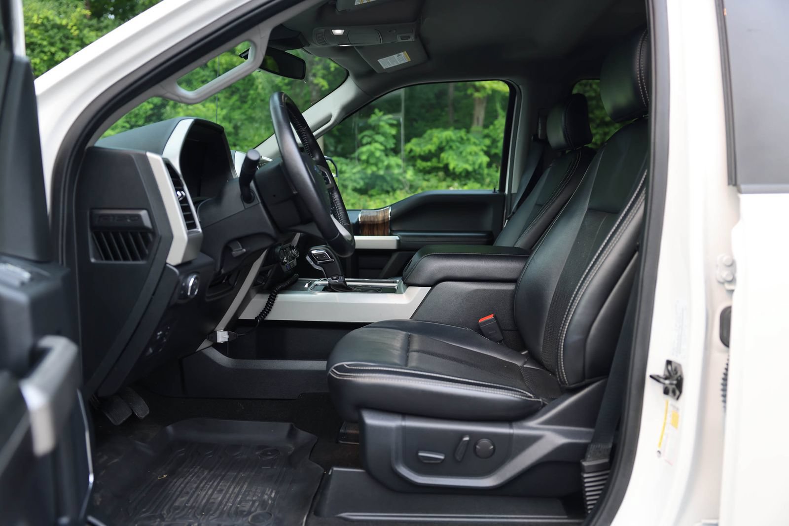 Certified 2019 Ford F150 Lariat w/ Trailer Tow Package AWD/4WD image 16